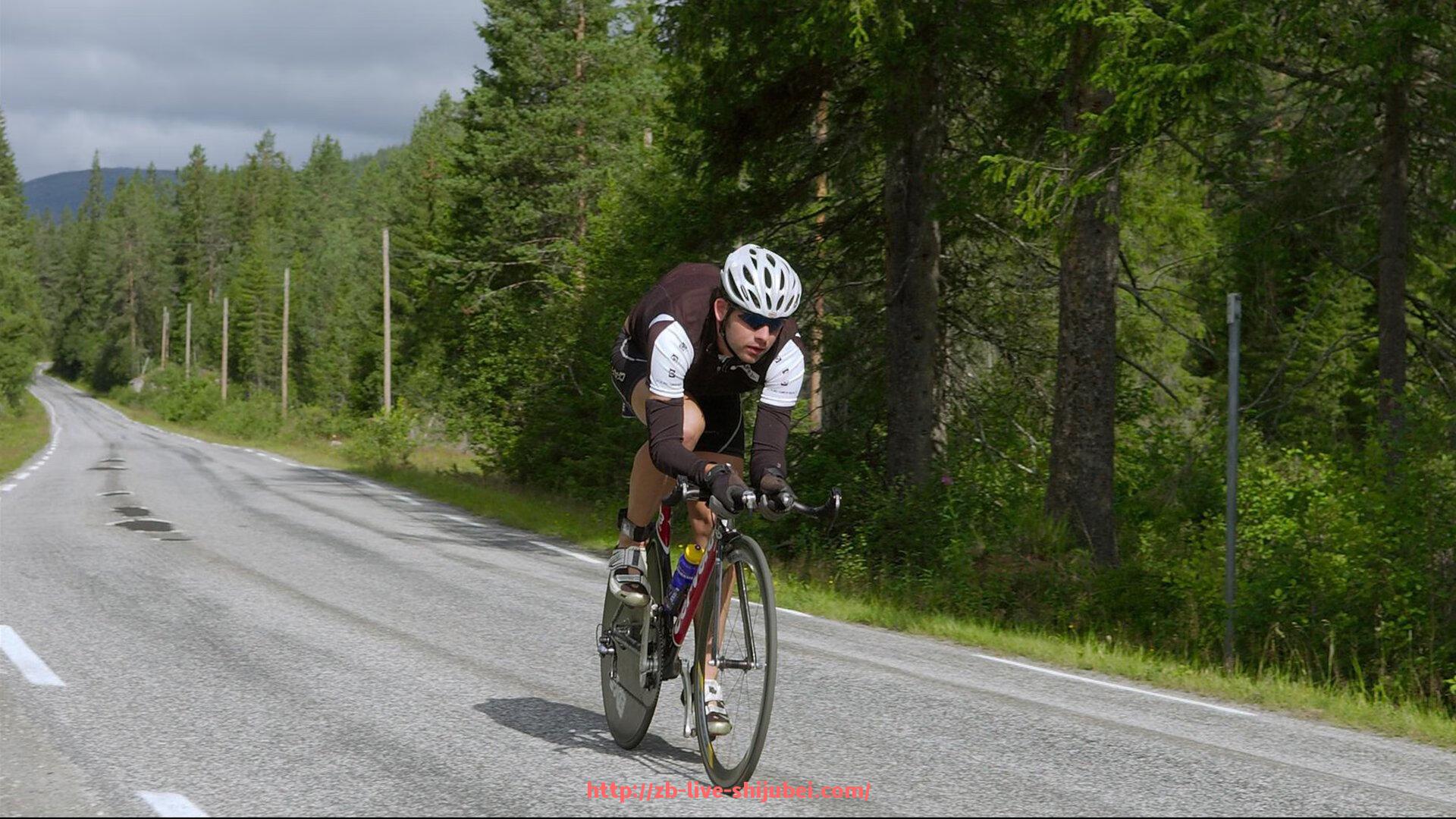 世俱杯直播-进攻组合战术解密:世俱杯锋线搭档表现差异分析